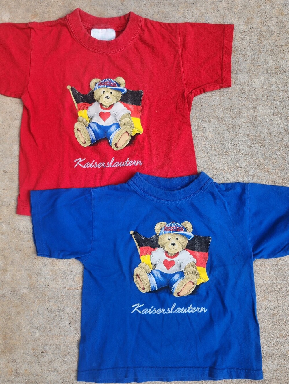 Vintage Kids Teddy German Flag, Kaiserslautern Graphic Tee, Red Blue Sz 5